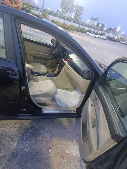 مازدا 3 2004 - صورة 4