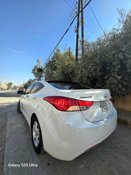 هونداي افانتي 2012 - صورة 2