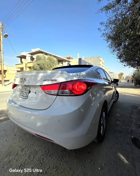 هونداي افانتي 2012 - صورة 3