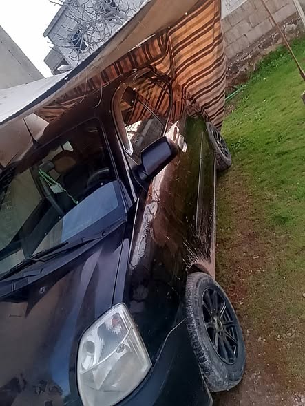 كيا بيكanto 2006 - صورة 3