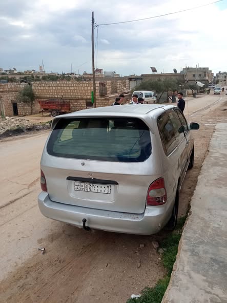 كيا كرنفال 2001 - صورة 5