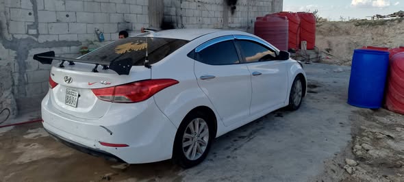 هيونداي افانتي 2016 - صورة 2