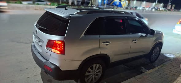 كيا سورينتو 2010 - صورة 5