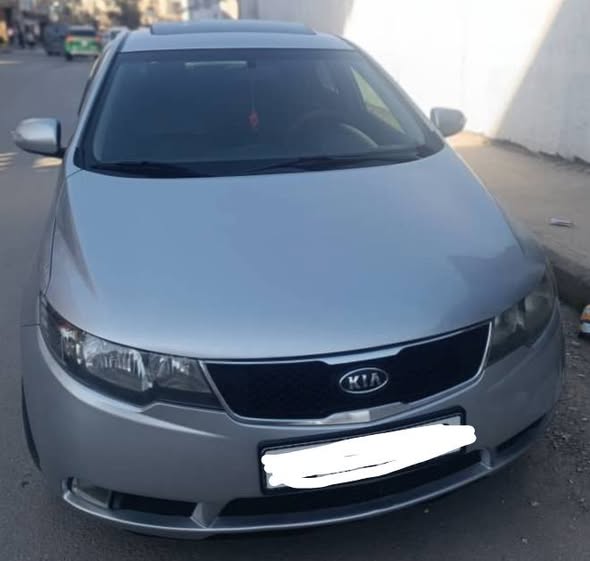 كيا فورتي 2010 - صورة 2