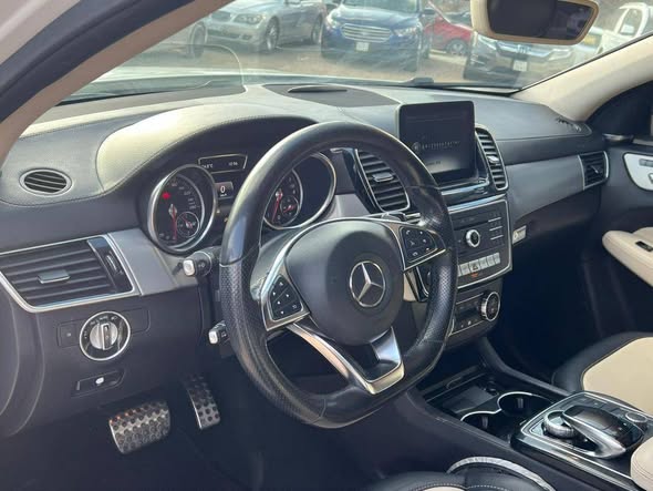 مرسيدس GLE450 2016 - صورة 3