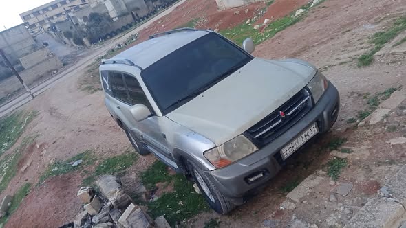 ميتسوبيشي باجيرو 2001 - صورة 3