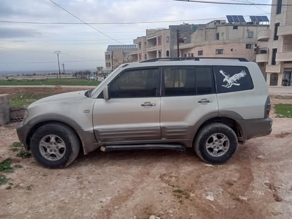 ميتسوبيشي باجيرو 2001 - صورة 5