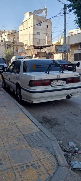 هوندا اكورد 1990 - صورة 2