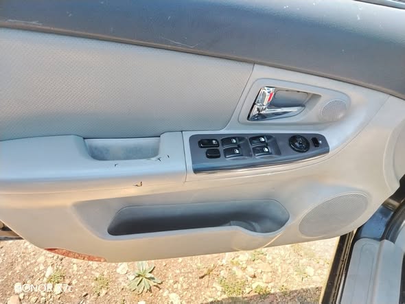 كيا سيراتو 2008 - صورة 4