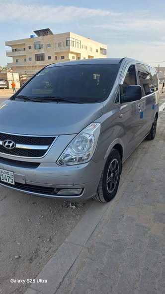Hyundai H-1 2011 - صورة 1