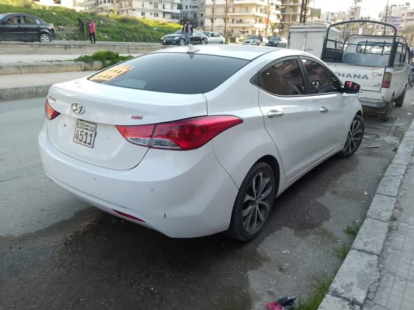 Hyundai افانتي 2013 - صورة 1