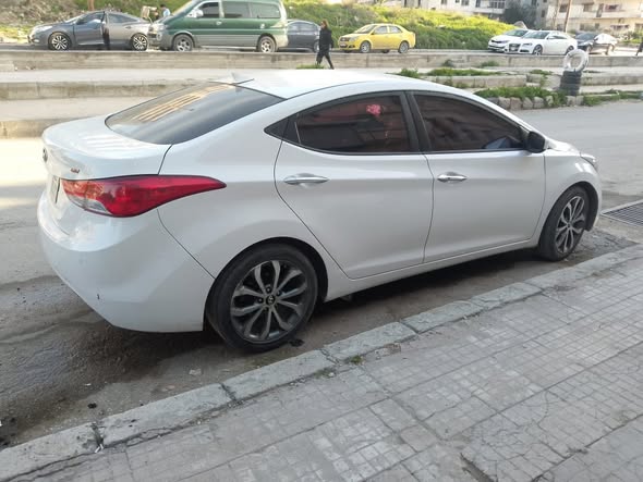 Hyundai افانتي 2013 - صورة 4