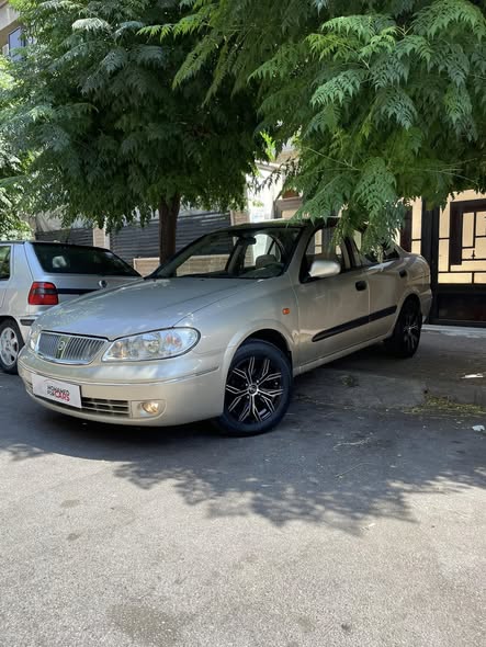 نيسان Sunny 2005 - صورة 1