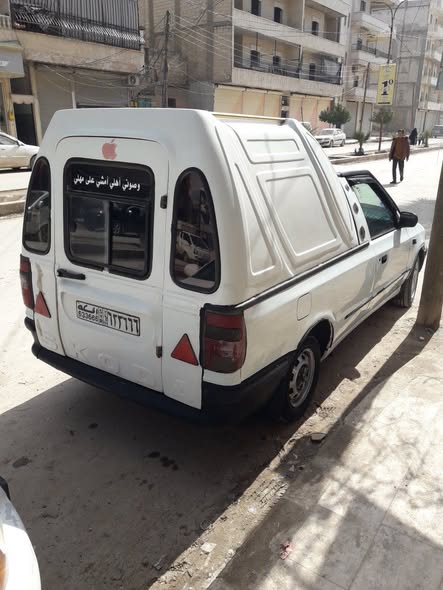 سكودا Karta 1996 - صورة 1