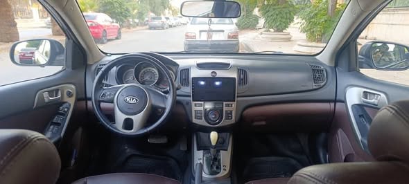 كيا فورتي 2009 - صورة 2