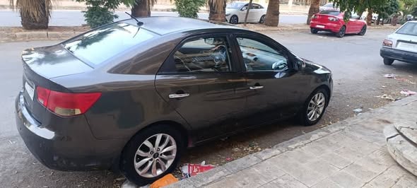 كيا فورتي 2009 - صورة 4