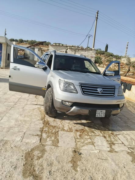 Ssangyong Mohave 2008 - صورة 4