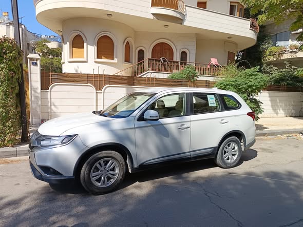 ميتسوبيشي أوت لاندر 2019 - صورة 4