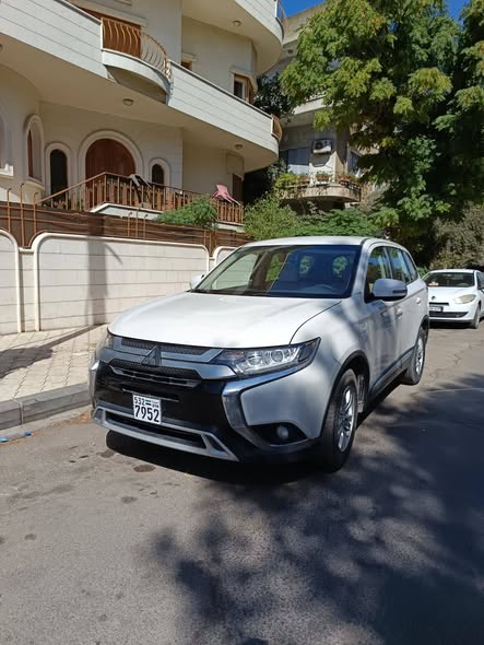 ميتسوبيشي أوت لاندر 2019 - صورة 5