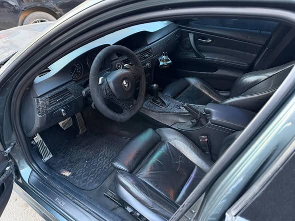 BMW 335 2011 - صورة 4