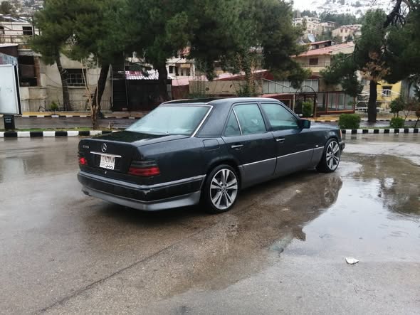 مرسيدس 124 E220 1994 - صورة 2