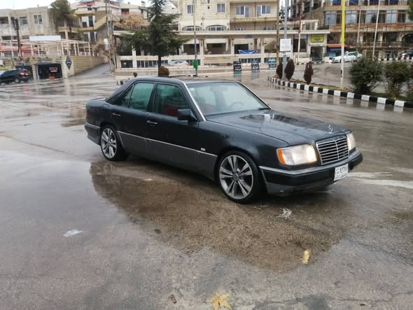 مرسيدس 124 E220 1994 - صورة 3