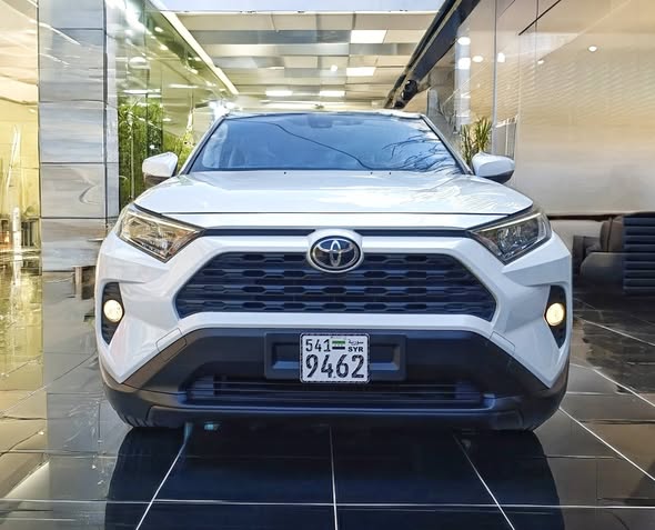 تويوتا راف-4 2021 - صورة 2
