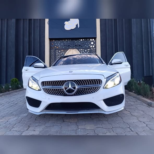 مرسيدس C300 2016 - صورة 1