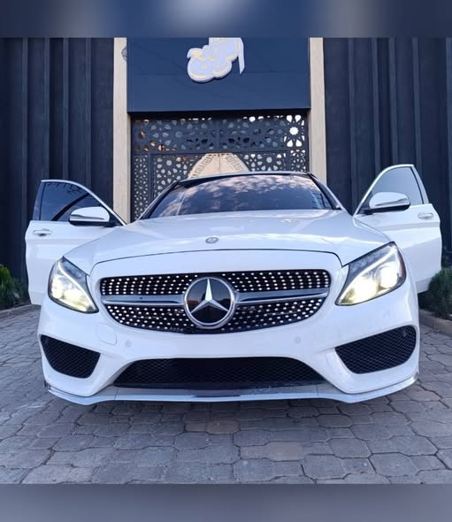 مرسيدس C300 2016 - صورة 3