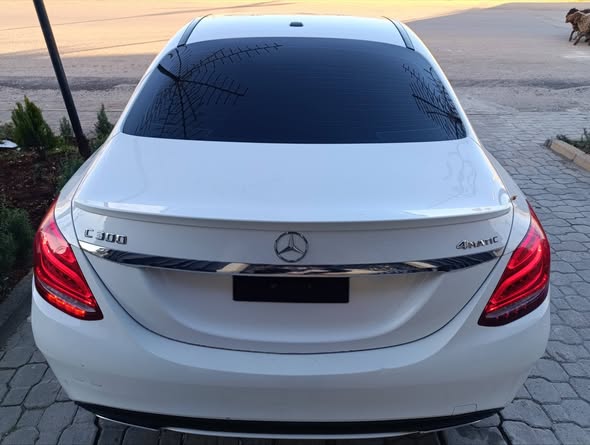 مرسيدس C300 2016 - صورة 4