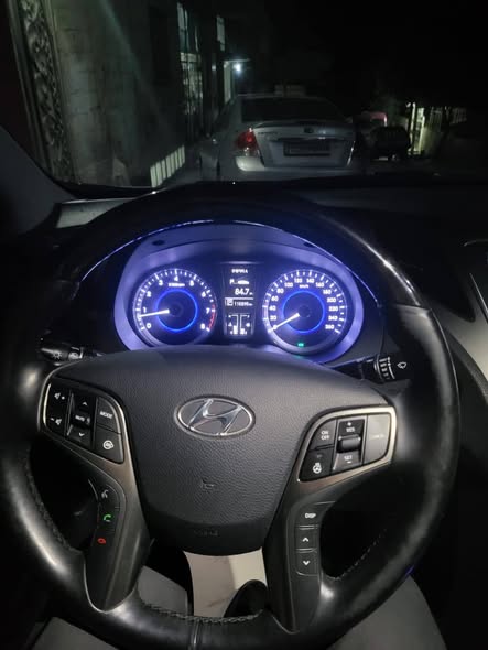 هيونداي ازيرا 2012 - صورة 5