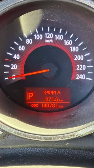 كيا سورينتو 2011 - صورة 3