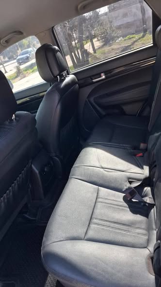 كيا سورينتو 2011 - صورة 5