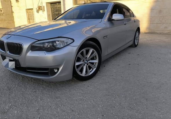 BMW 520 2011 - صورة 1