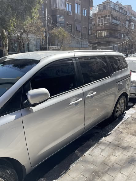 كيا سيدونا 2016 - صورة 2