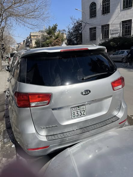 كيا سيدونا 2016 - صورة 3