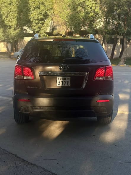 كيا سورنتو 2011 - صورة 4