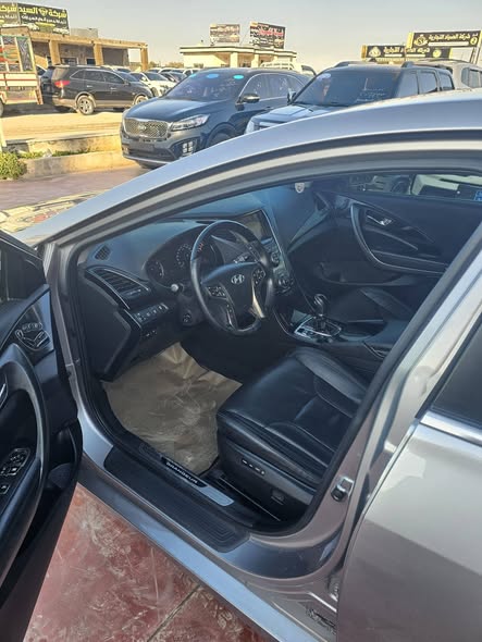 هيونداي ازيرا 2011 - صورة 3