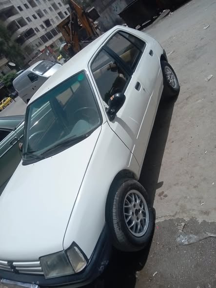 بيجو 205 1989 - صورة 1