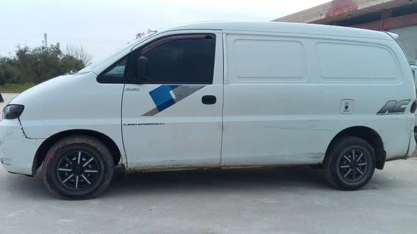 هيونداي ستاركس 1998 - صورة 1