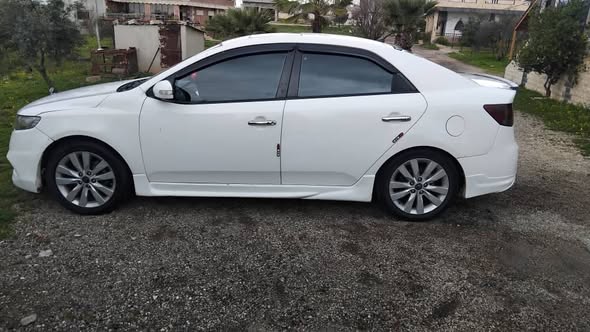 كيا فورتي 2010 - صورة 3