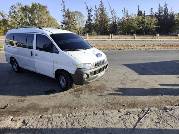 هيونداي ستاريكس 2004 - صورة 4