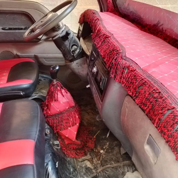 كيا غواصة 2002 - صورة 2