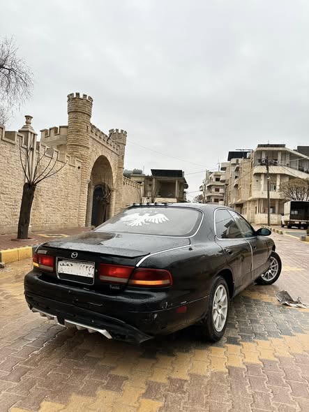 مازدا 929 1994 - صورة 3