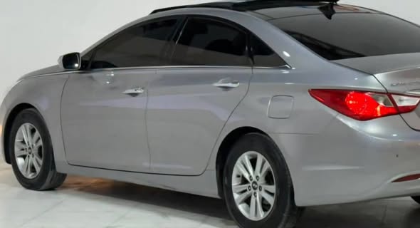 هيونداي سوناتا 2011 - صورة 2