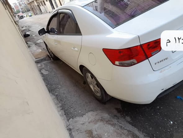 كيا فورتي 2011 - صورة 3