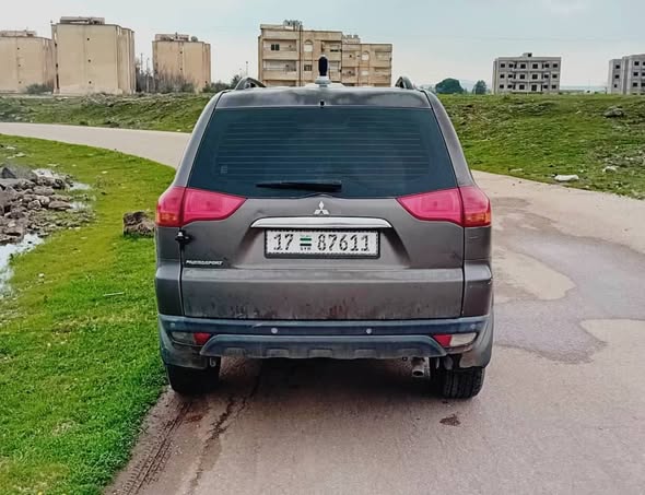 ميتسوبيشي باجيرو سبورت 2012 - صورة 4