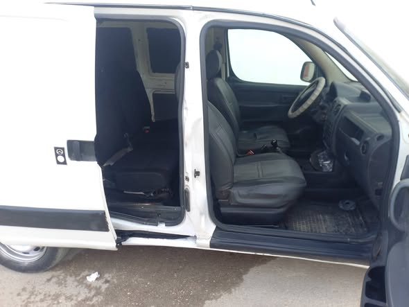 بيجو بارنتنر 1999 - صورة 3