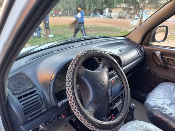 بيجو بارنتنر 1999 - صورة 5