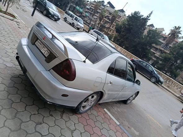 ميتسوبيشي لانسر 2006 - صورة 2